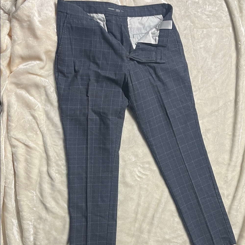 Old Navy Men's Gray Plaid Dress Pants